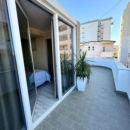 Daily Seaview Terrace A17 아파트